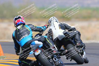 media/Oct-09-2022-SoCal Trackdays (Sun) [[95640aeeb6]]/Turn 14 Backside (1125am)/